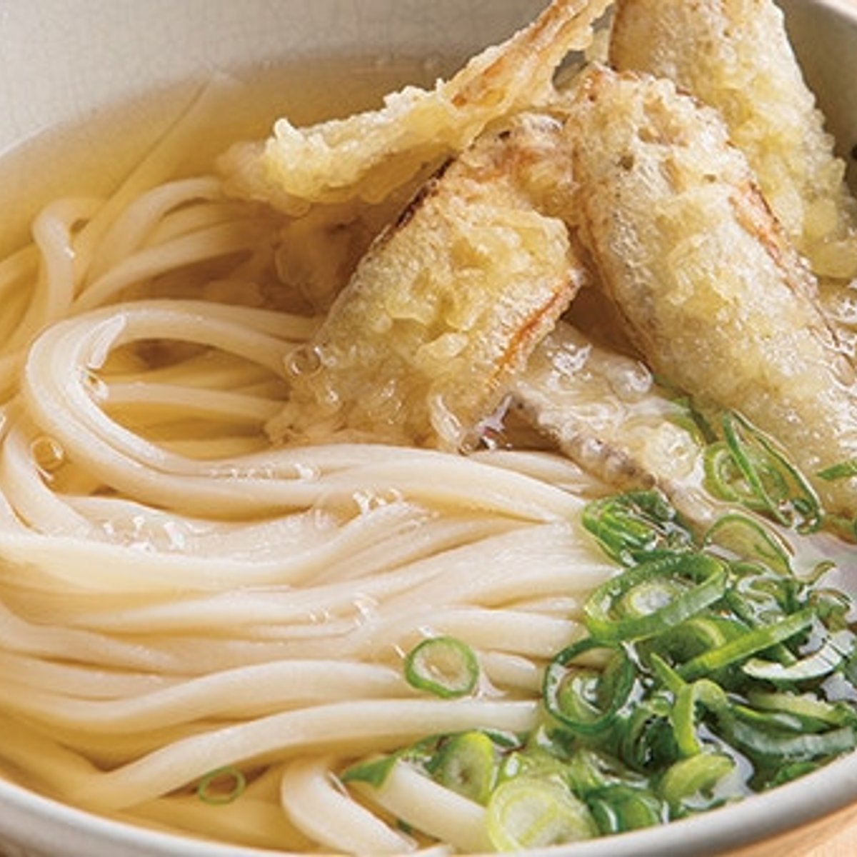 博多定番のうどん居酒屋でつまみと酒をしっぽりと。