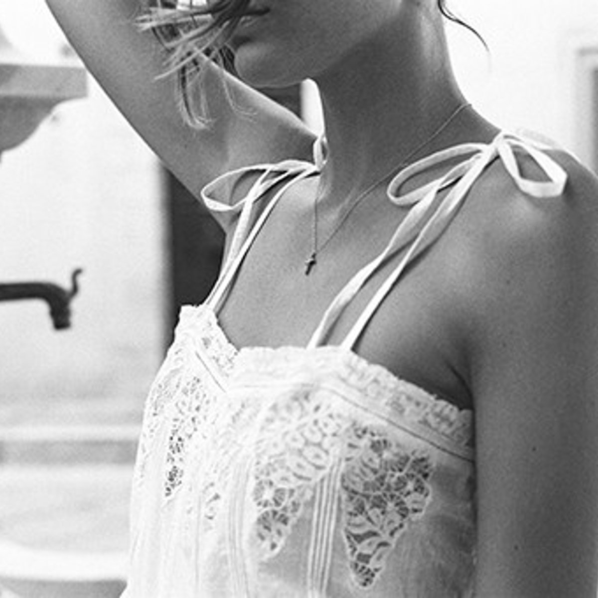 ジャンヌ・ダマスのRouje、白と黒のカプセルコレクション。