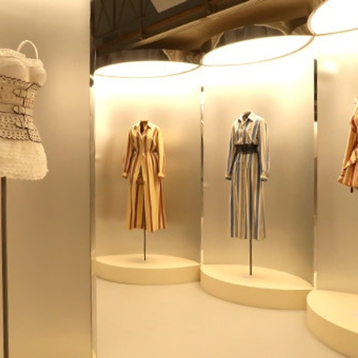 アライアの1992年春夏コレクション、その秘密とは。