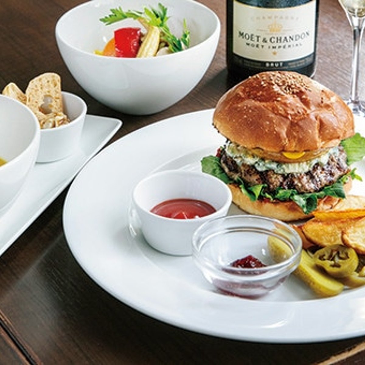 渋谷でいただくブランチは、スパークリングとともに。