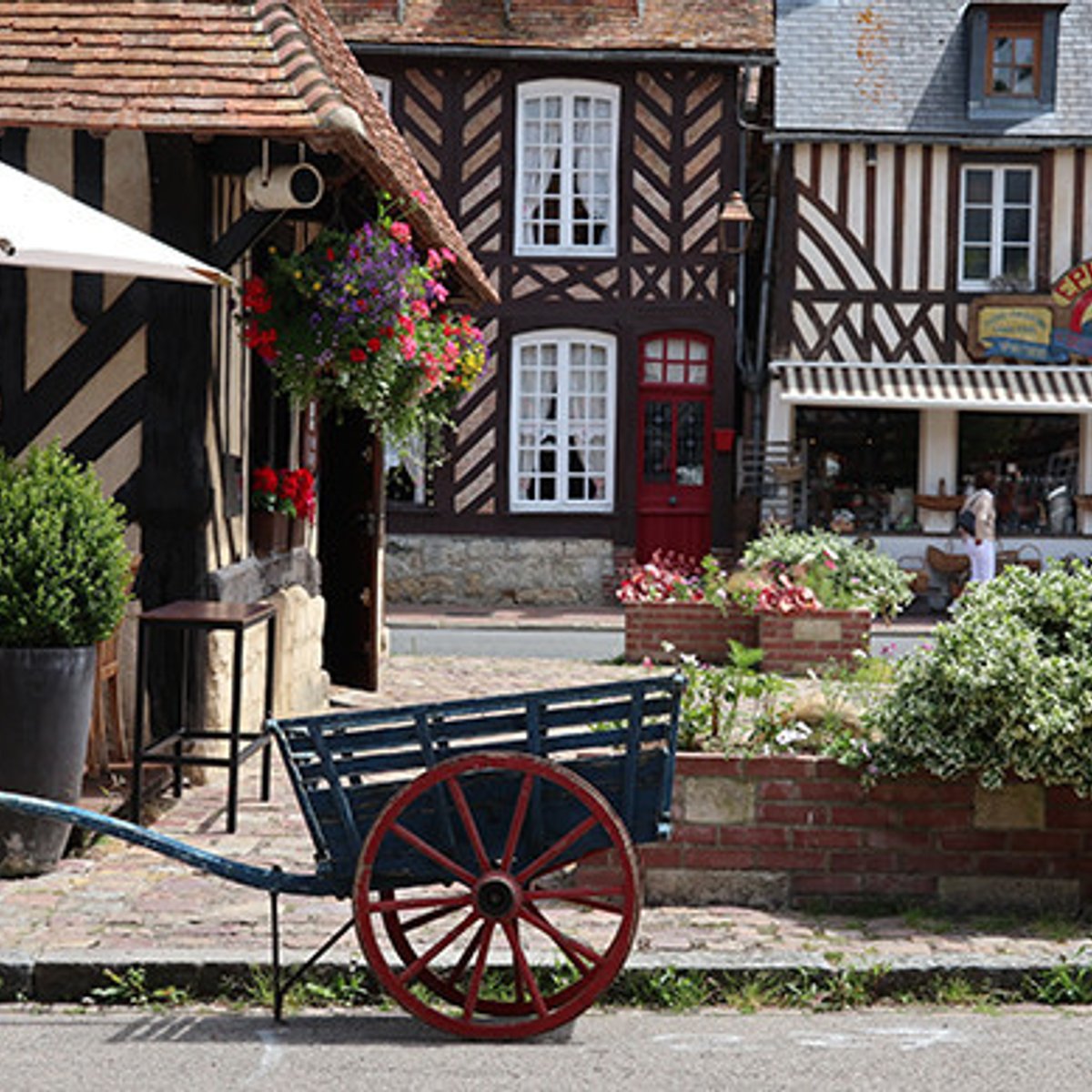 水と緑に恵まれたノルマンディーの、のどかでおいしい時間。