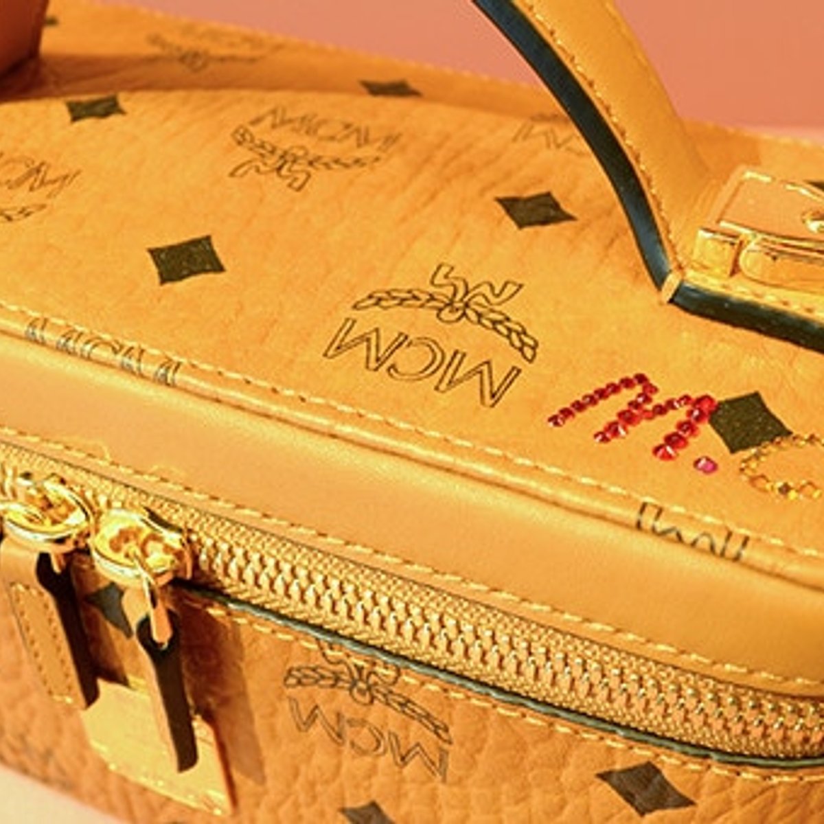 MCMをクリスタルアートでカスタマイズ！