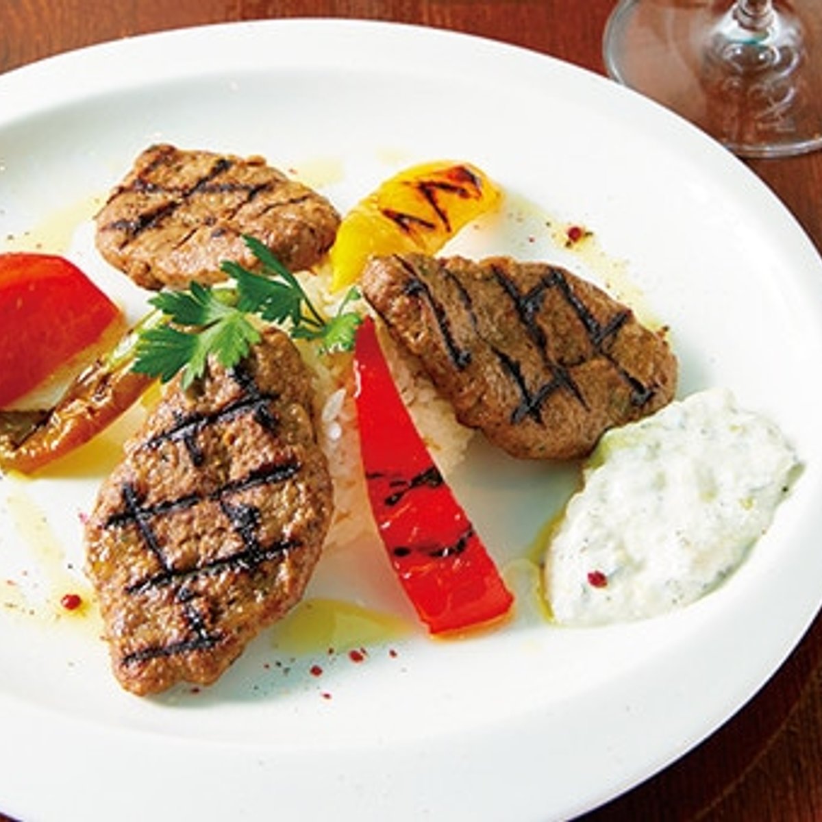 トルコ人シェフが作る、ヘルシーな地中海料理。