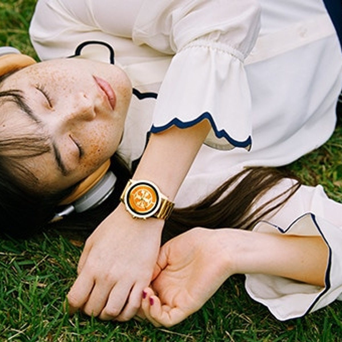 トリー バーチのスマートウォッチと、多面的な私。 | madameFIGARO.jp
