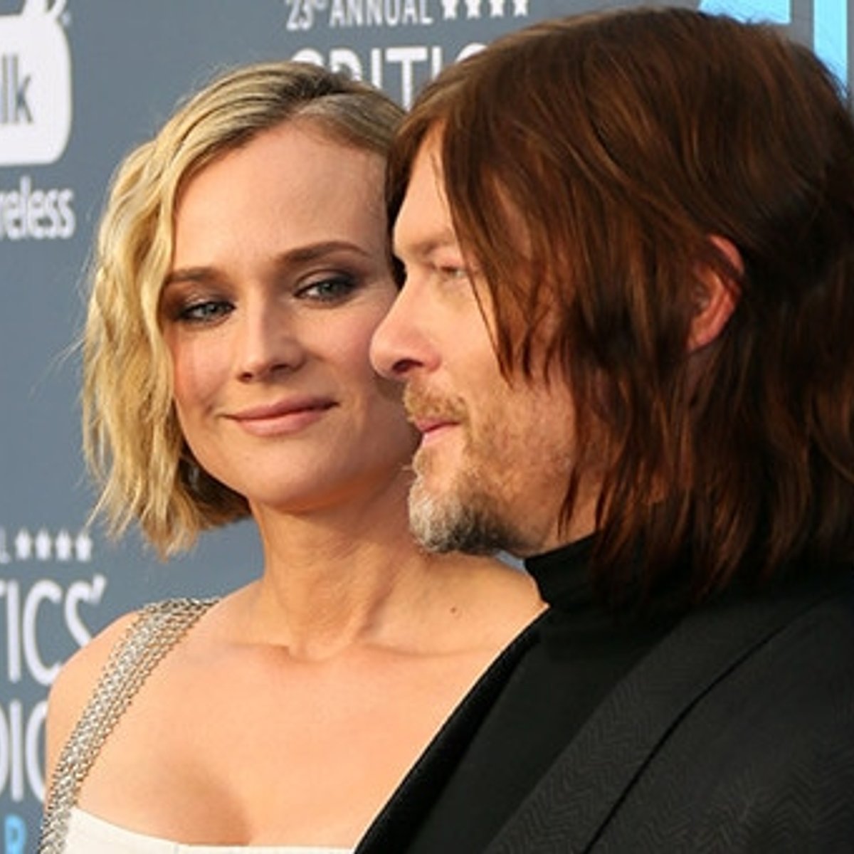 産後のダイアン・クルーガーが、感謝祭に恋人に甘いメッセージ！