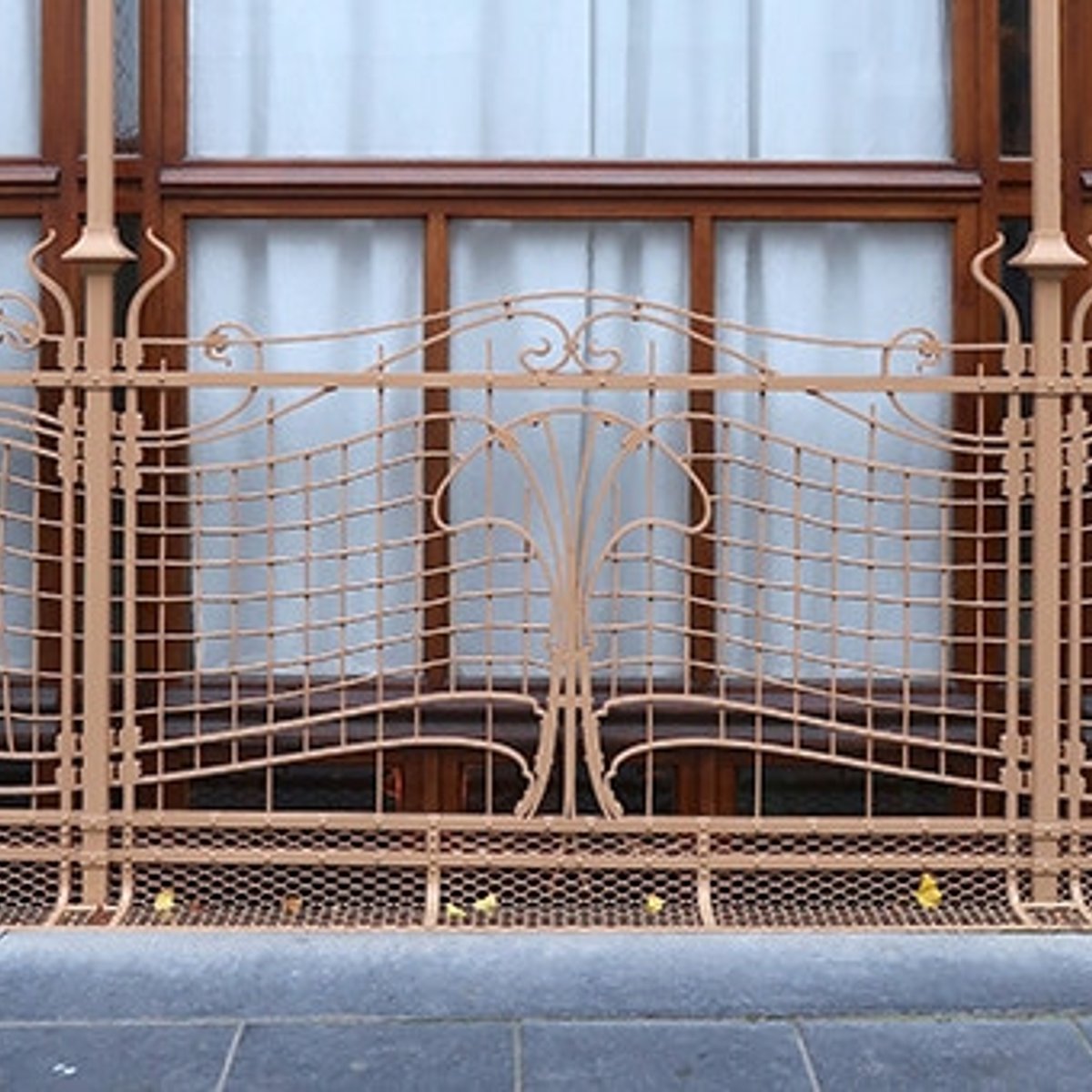 【ブリュッセル街歩き 2】モードと世紀末建築のイクセル地区。