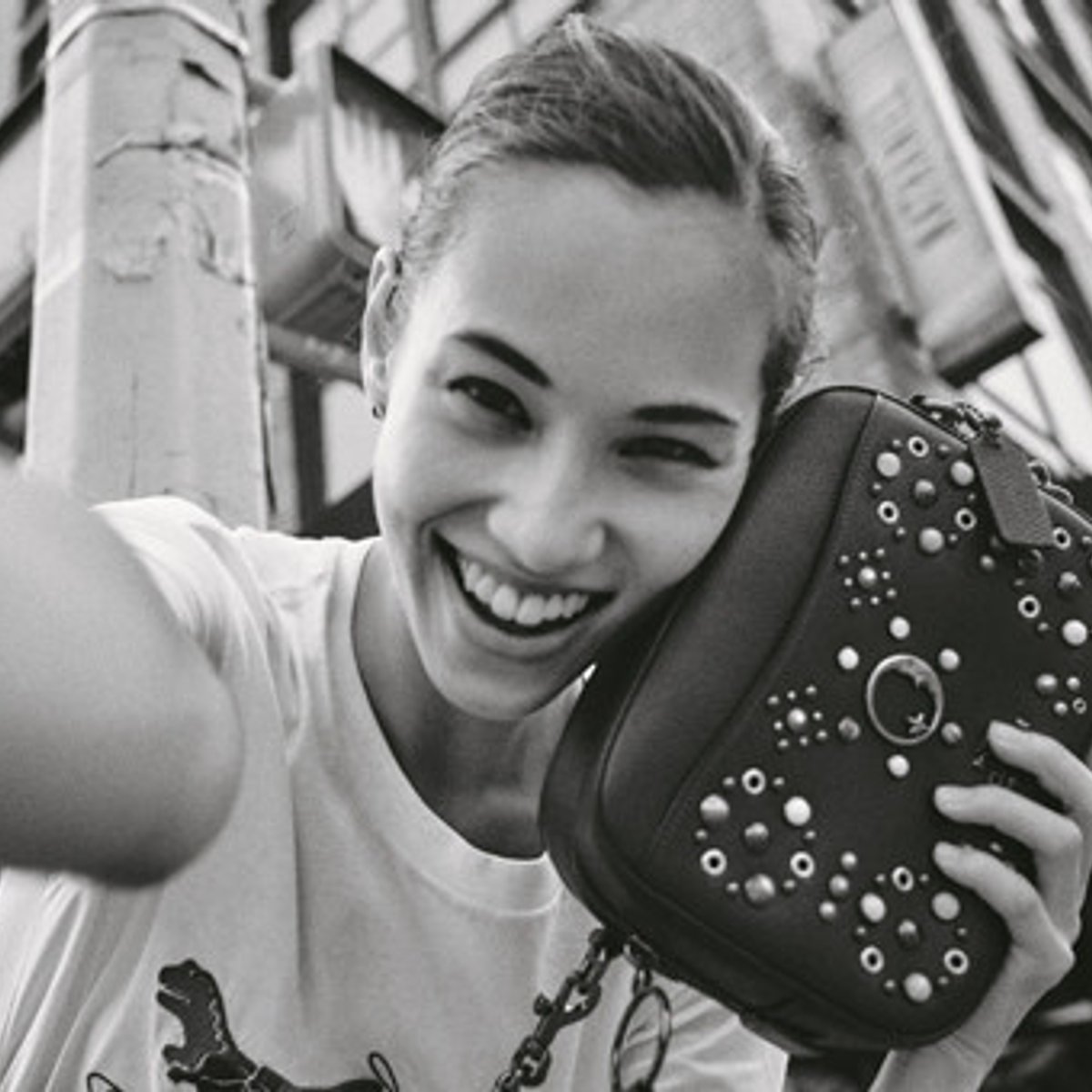 日本限定！ コーチ×水原希子のコラボ第2弾が到着。