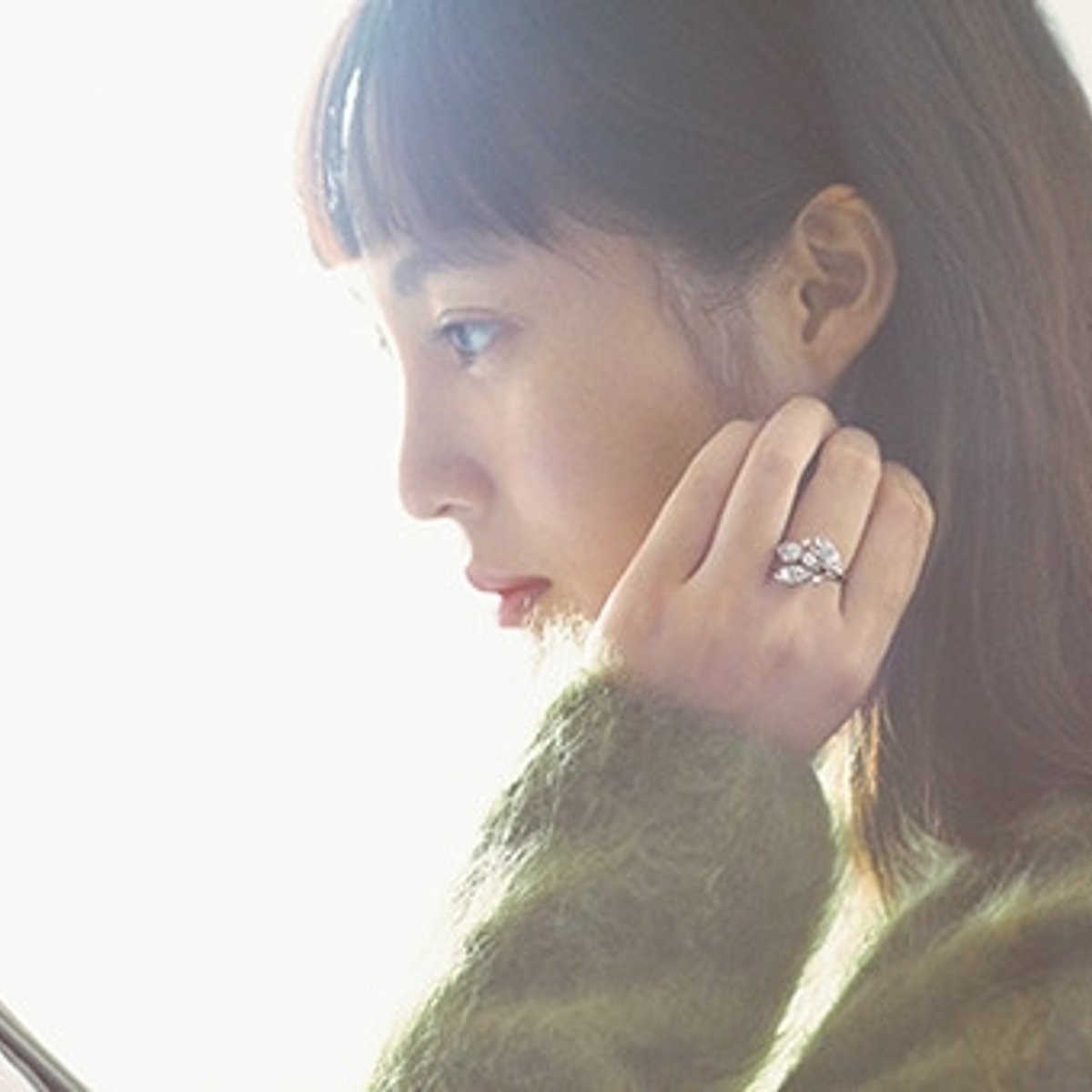 映画監督松本花奈とカルティエのフレッシュな光。