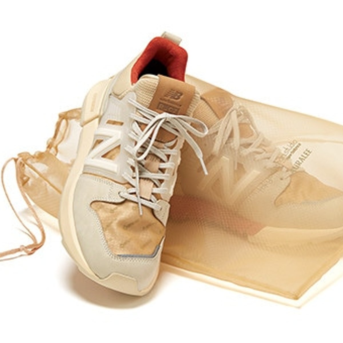 オーラリー×ニューバランスの完売必須アイテムが発売に。