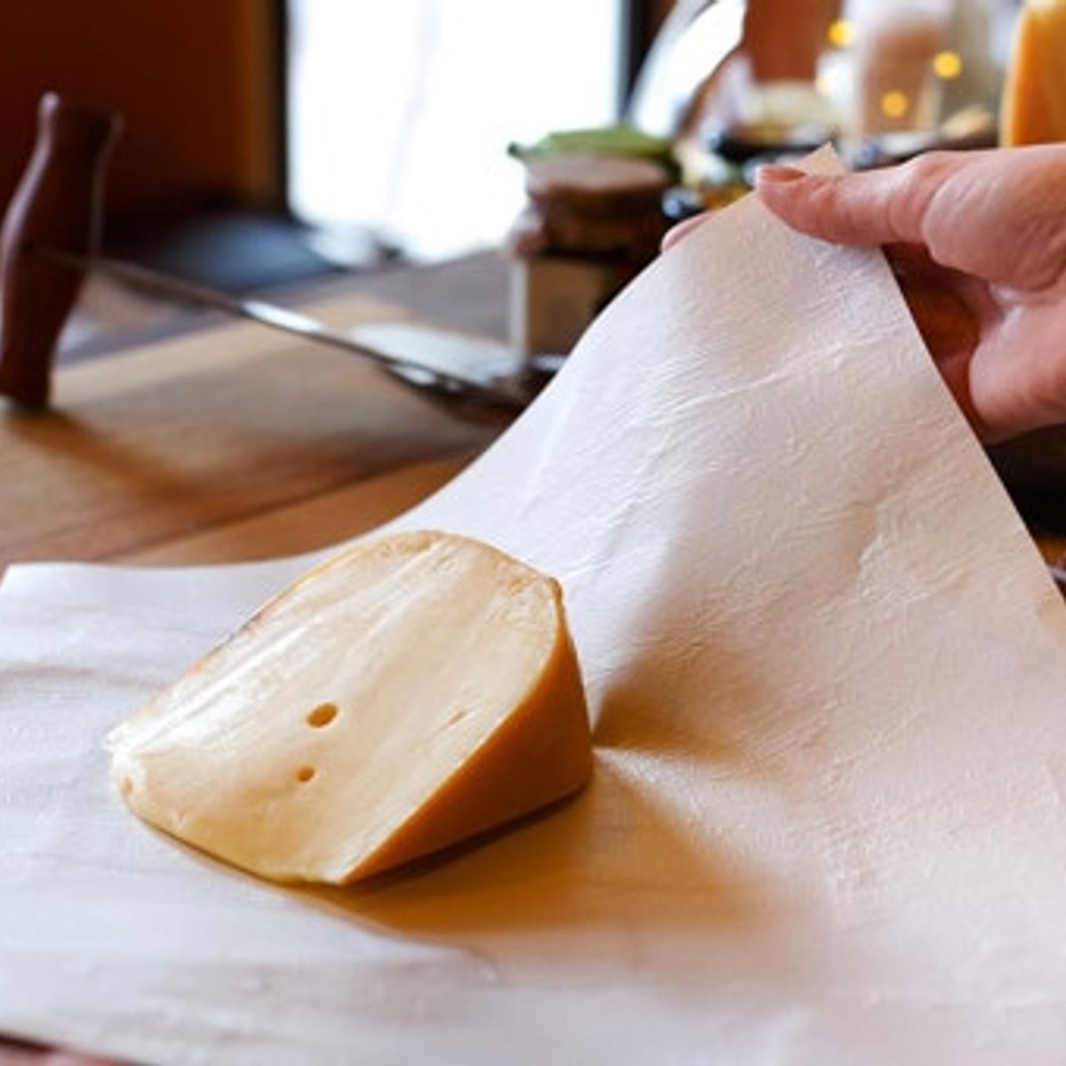 保存方法、カビや皮の取り扱い……チーズにまつわる嘘と本当。