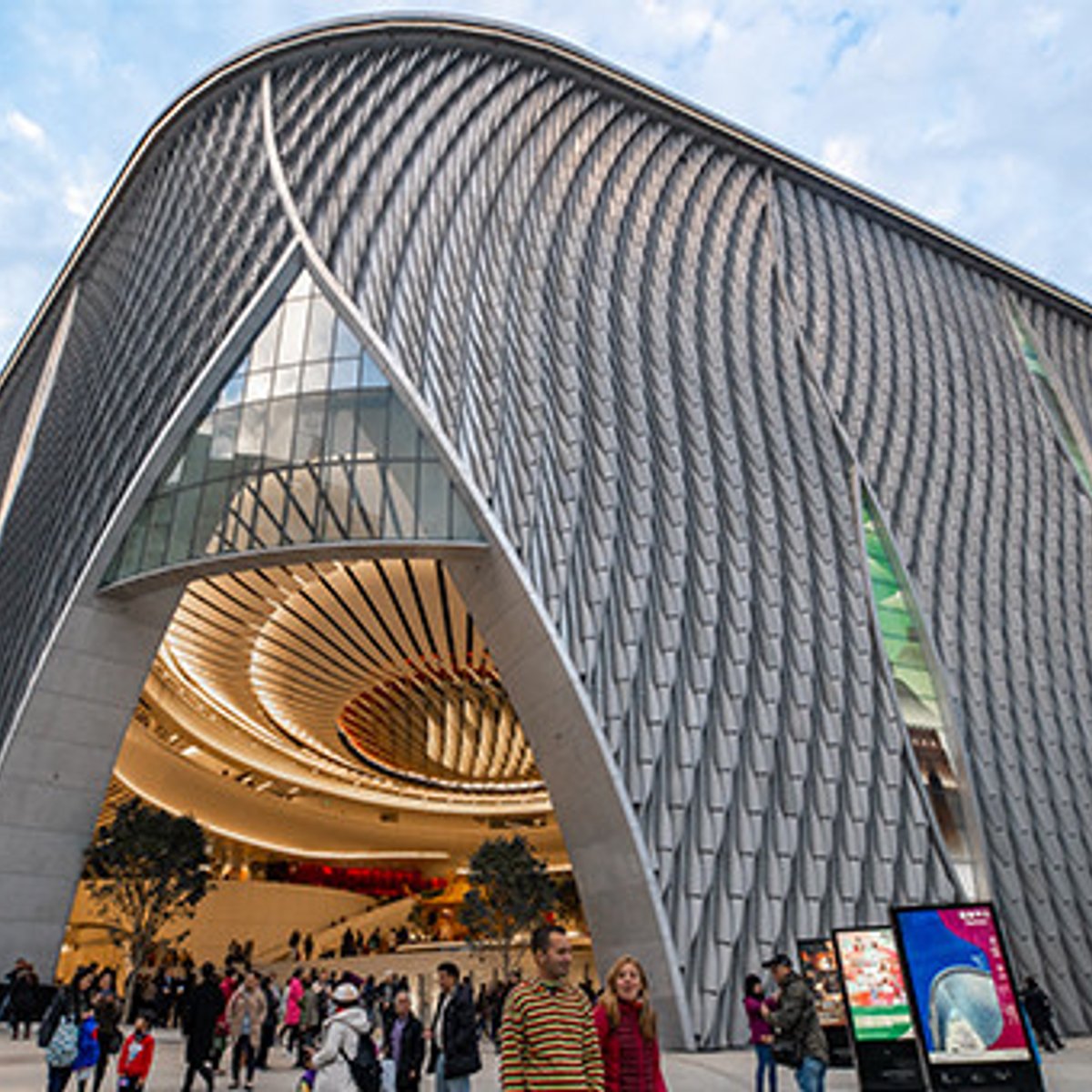 【香港】飲茶を食べながら広東オペラ！ 話題の新施設を大解剖。