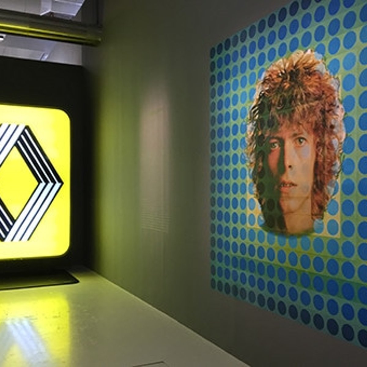Centre Pompidou Vasarely at ルノーもデヴィッド・ボウイも 