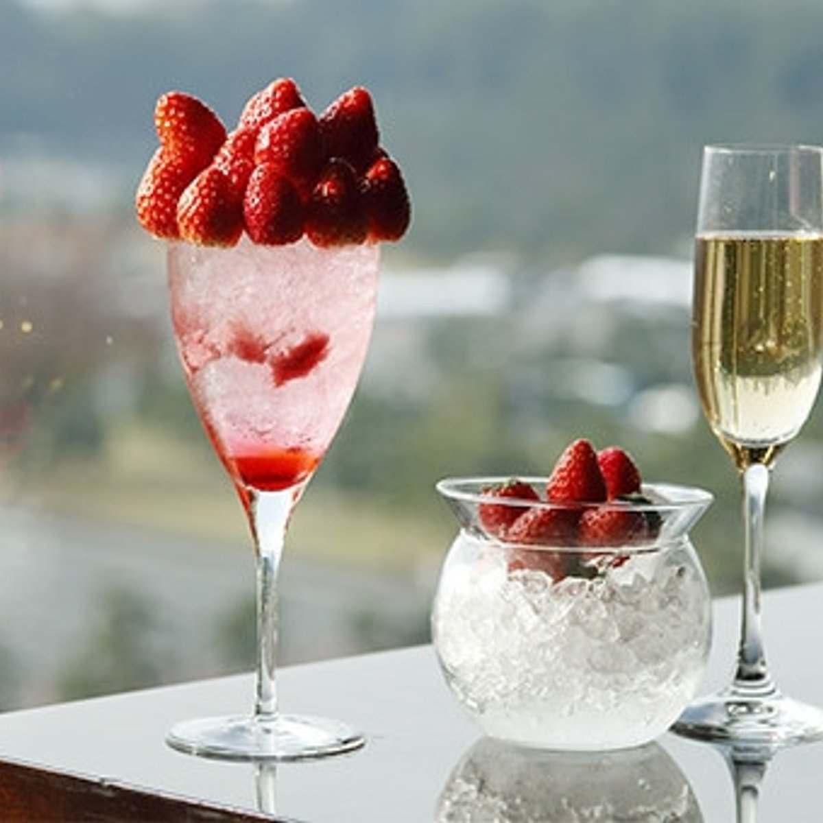 ストロベリーカクテルに酔いしれる。