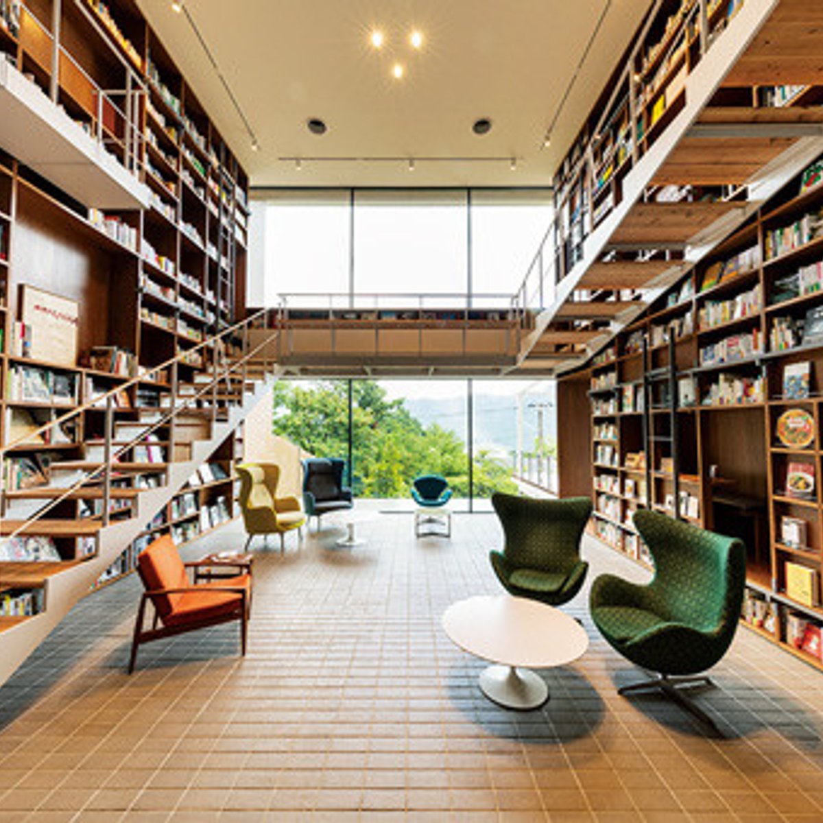 人生を豊かにする、人生を変える本に出合える場所へ。