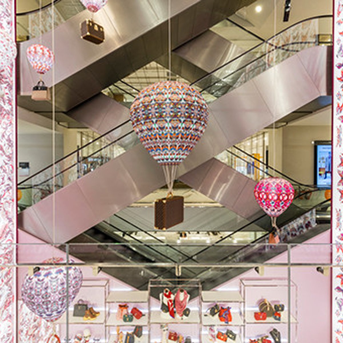 この可愛さ！ ルイ・ヴィトンの世界に染まるプランタン。