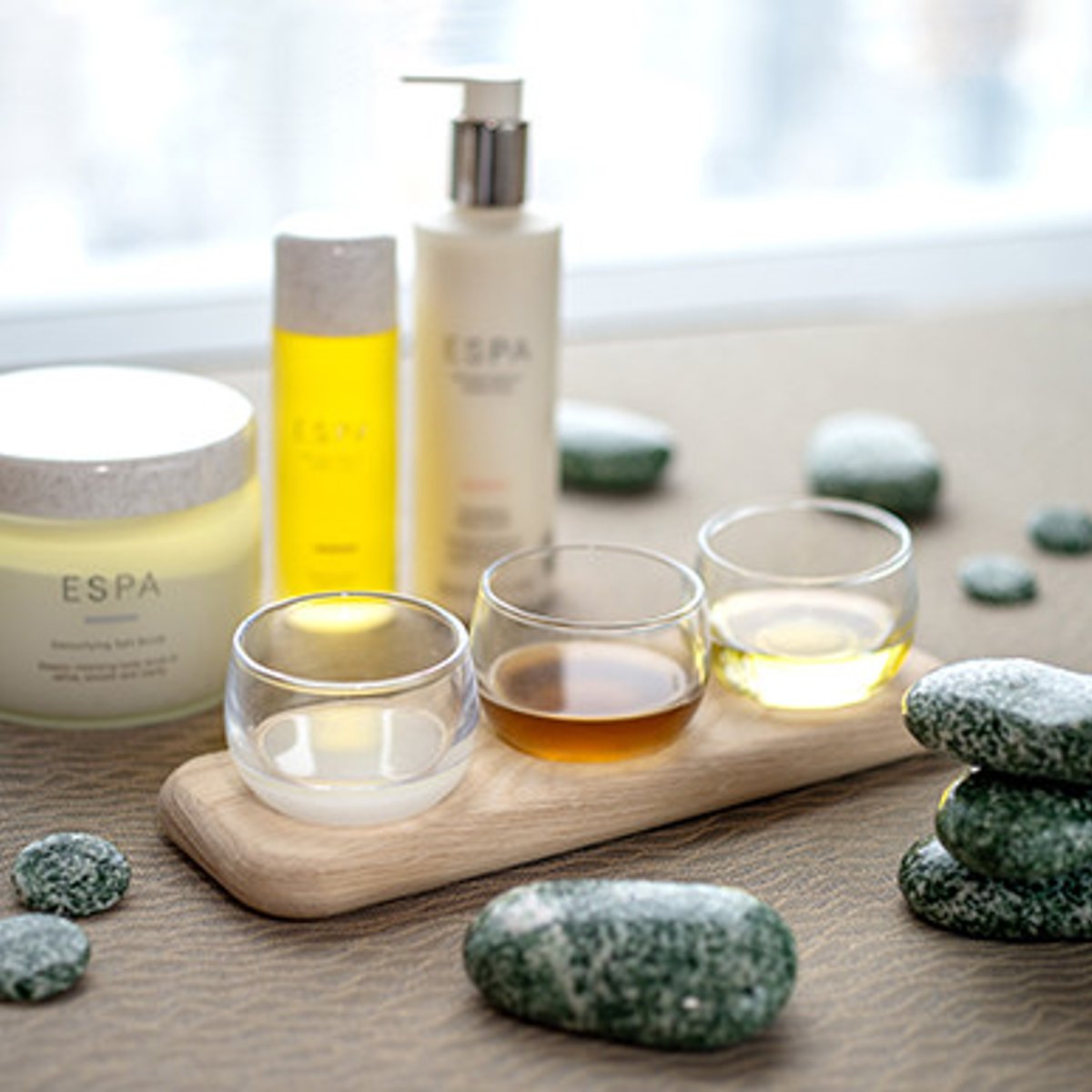 ホテルのラグジュアリーなスパで、極上デトックス。