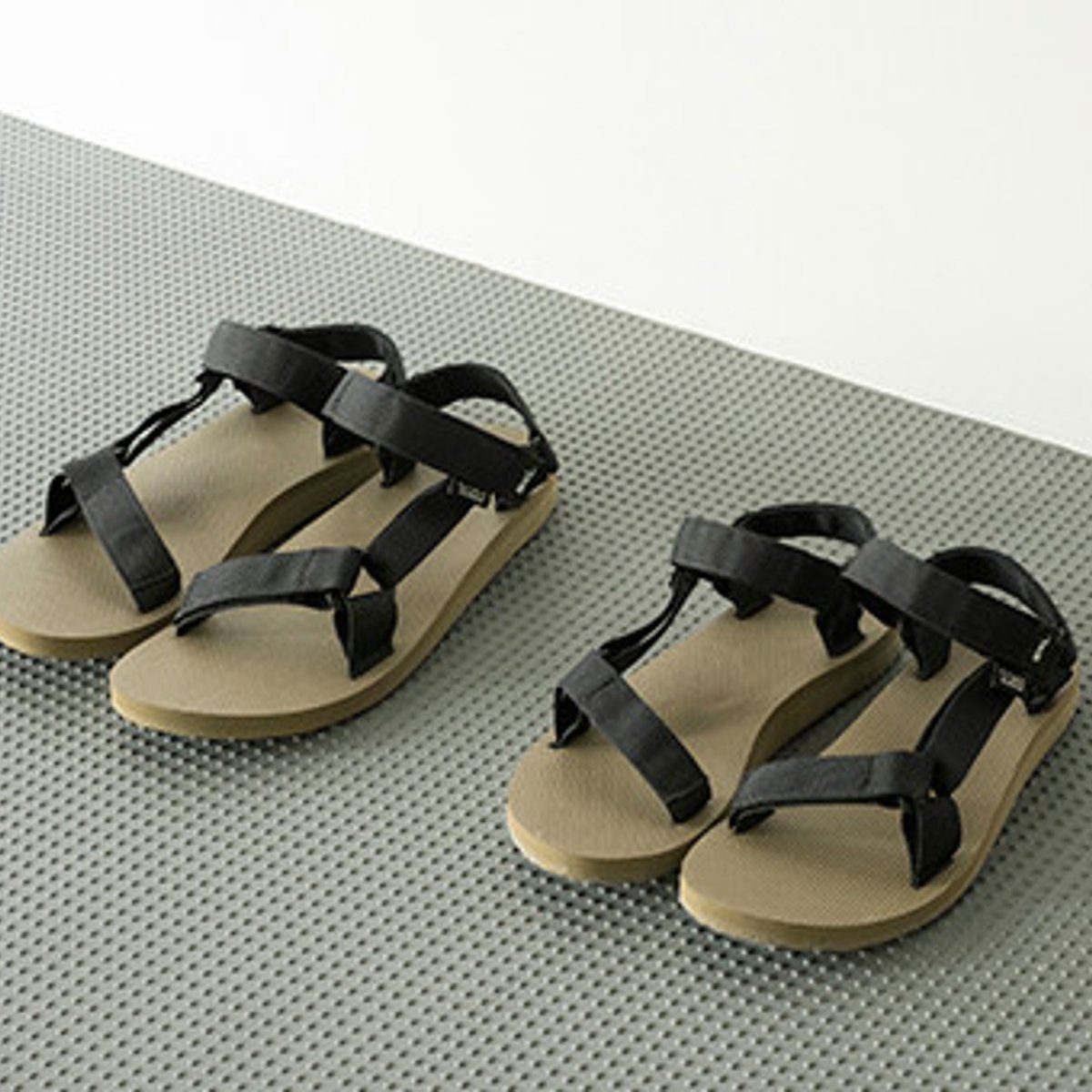 TEVA×MHL、初コラボの限定サンダル！