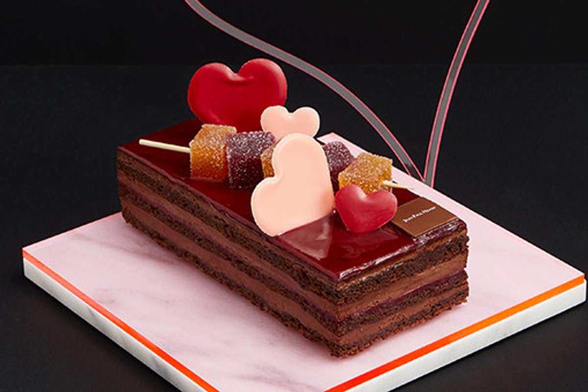 【Valentine collection】６種のハートケーキフレーム 母の日に贈りたい、ハートいっぱいのスイーツ。 | madameFIGARO.jp