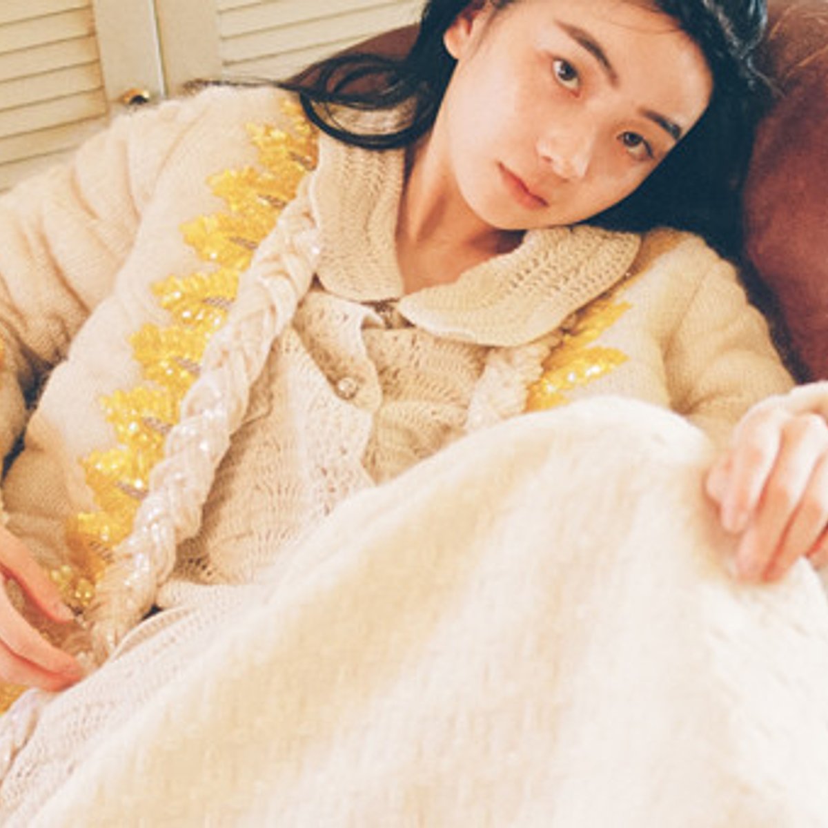 ニット50選】軽くて柔らかいモヘアの虜。 | madameFIGARO.jp（フィガロ