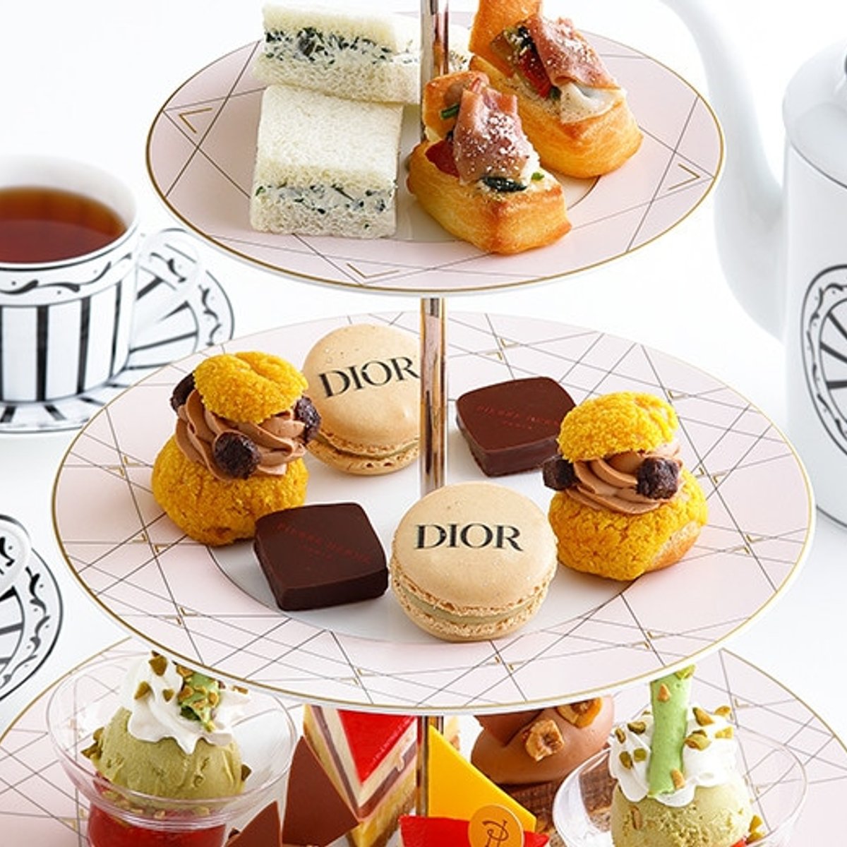 ディオール×ピエール・エルメ、甘い共演を目撃！