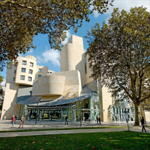 映画の都パリを代表する、まさにシネマの殿堂「ラ・シネマテーク・フランセーズ」。