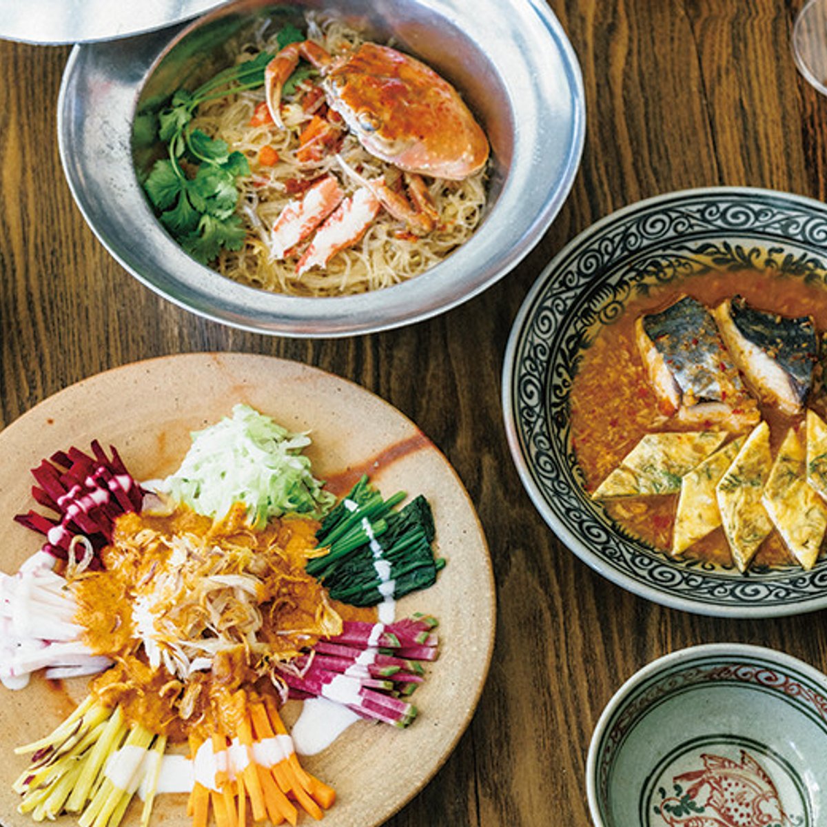 野菜や海鮮たっぷり、コースで味わうタイ料理。