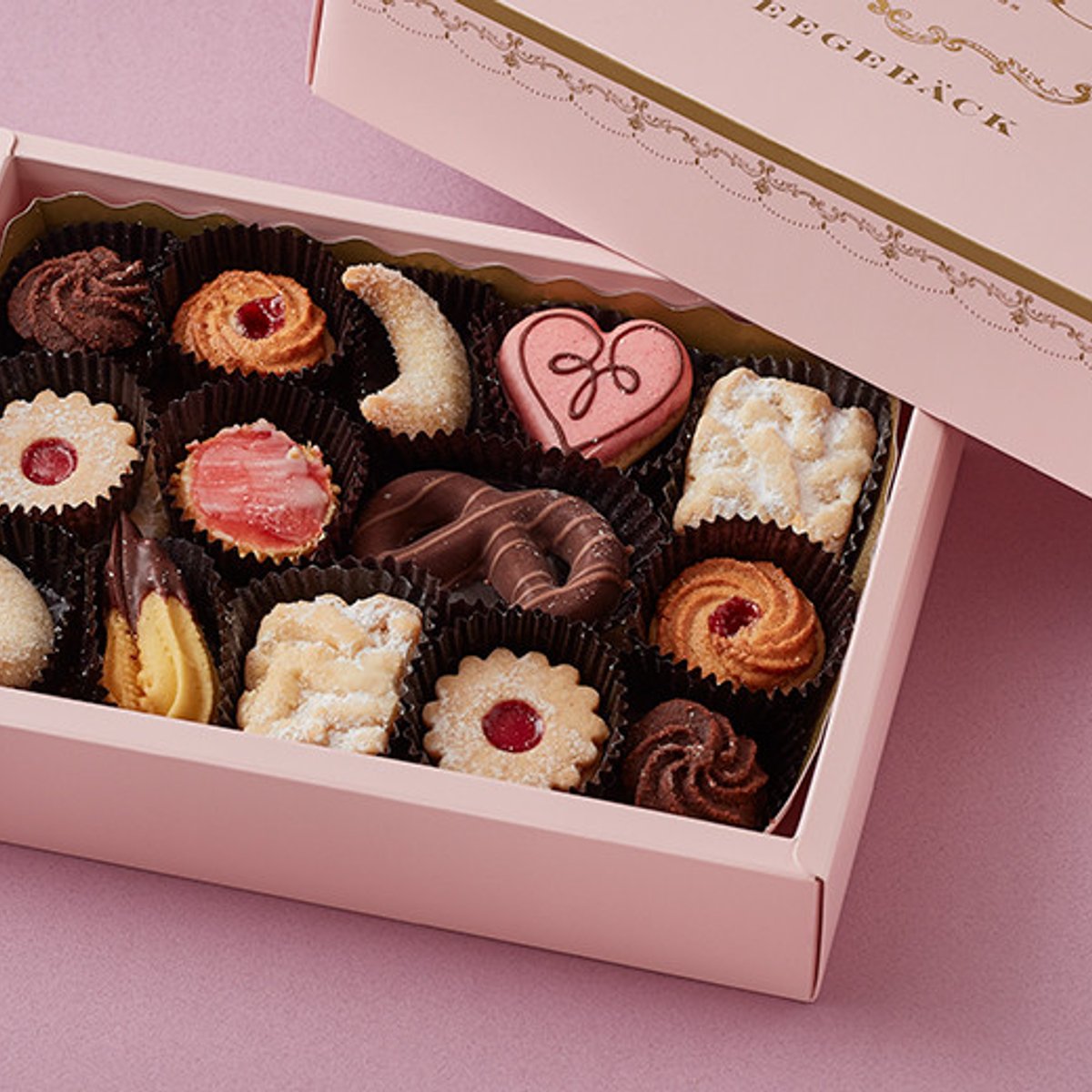 個性が光る、プティフール・セック食べ比べ。