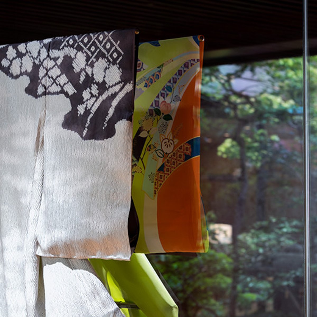 京友禅の老舗「千總」初の旗艦店で、優美な世界に浸る。