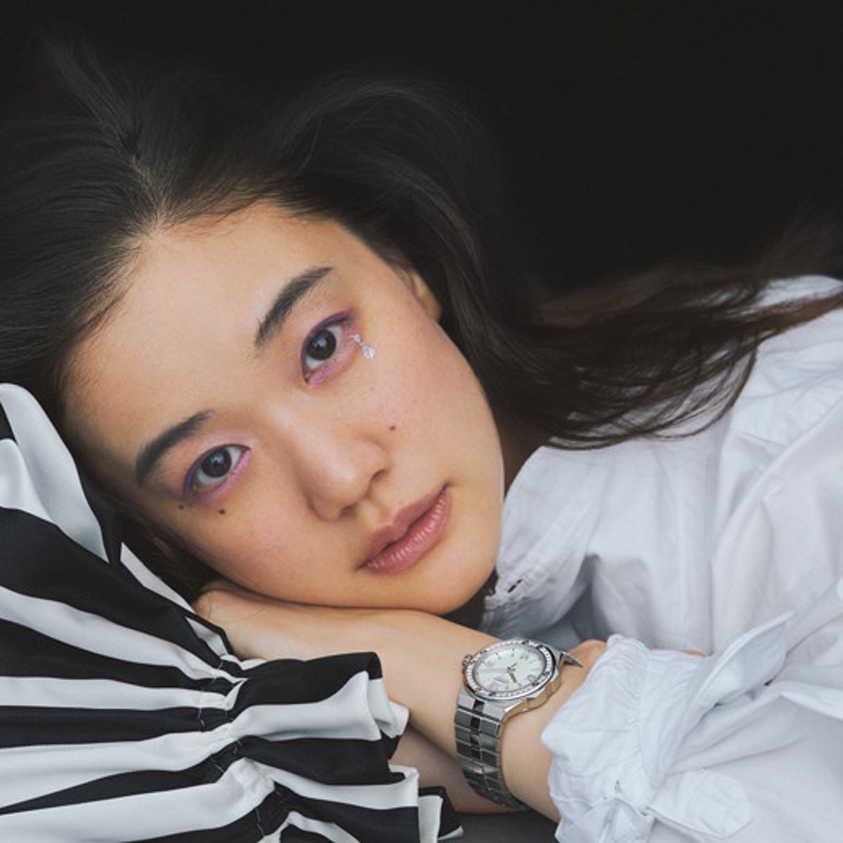 蒼井優、クラシックに纏うウォッチ＆ジュエリー。