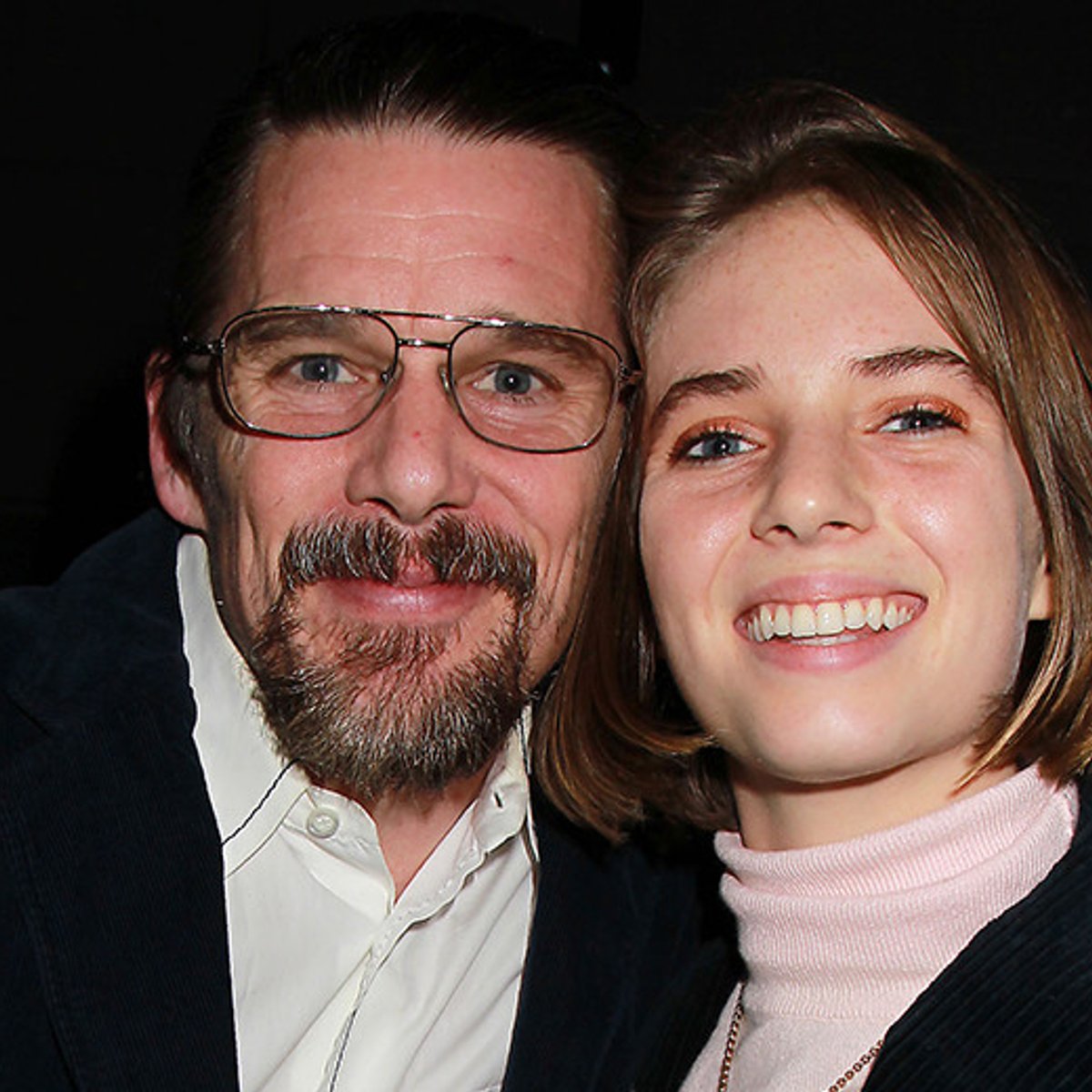 イーサン・ホーク、愛娘マヤとラブコメで初共演決定！