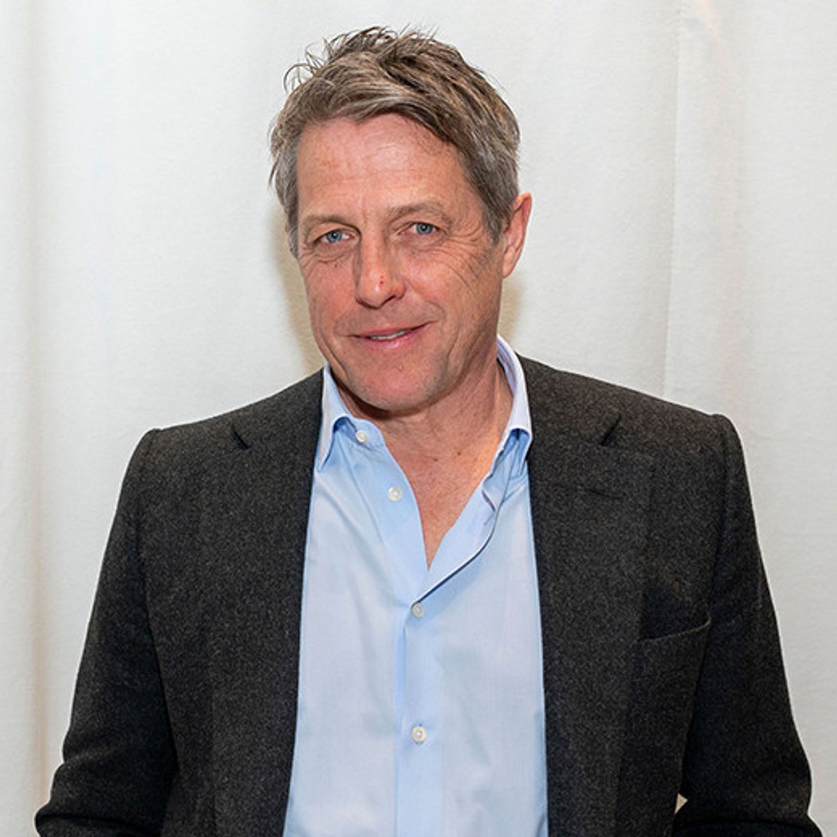 ヒュー・グラント、新型コロナ感染の自虐体験を語る。