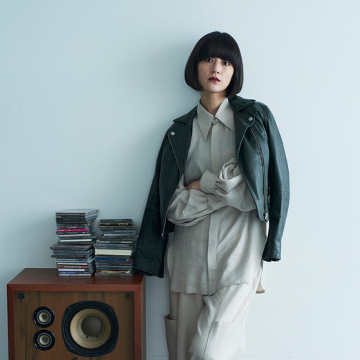 大切な相棒のような、シシド・カフカのレザーアイテム。