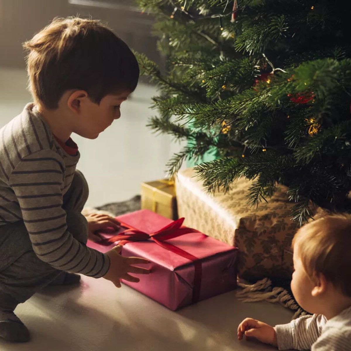 0-3歳児の発達を育む、クリスマスギフトの選び方。