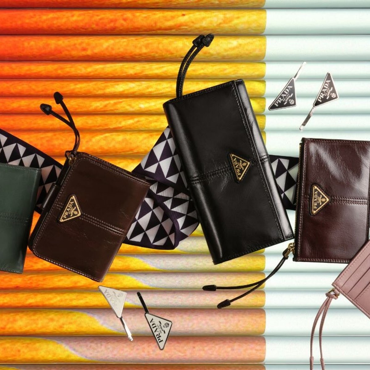 プラダ 新品財布 買ったばかりです♡ PRADA】VIPセール ♪ Compact Wallet コンパクト財布 ♪ (PRADA