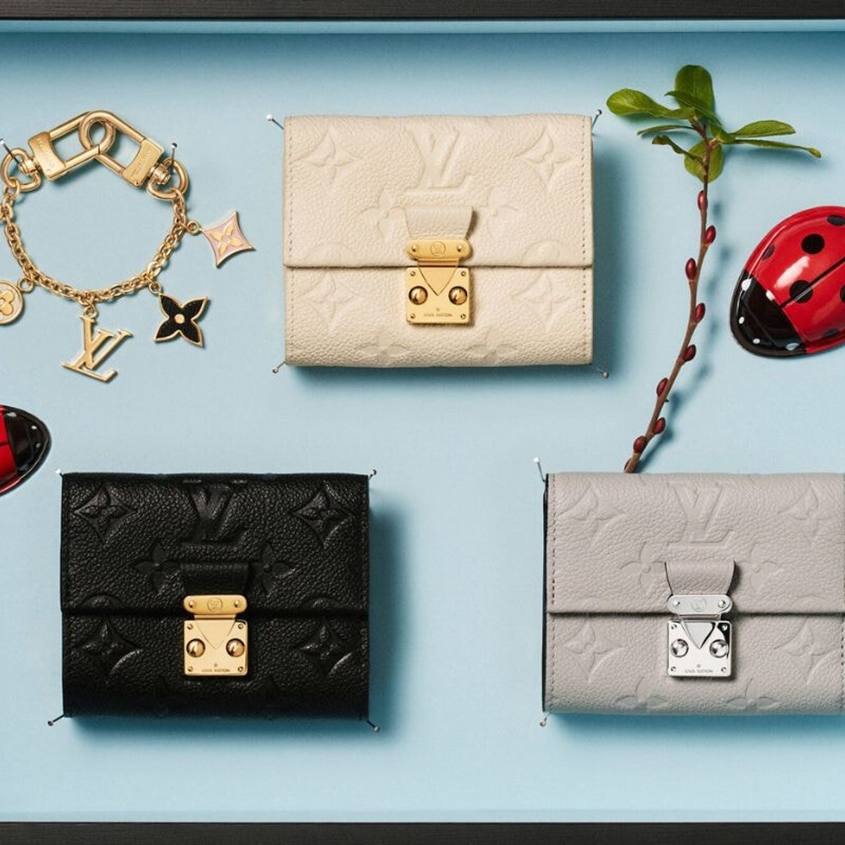 ルイ・ヴィトンから最強開運日に向けた「日本限定ウォレット」が登場 。【2025年開運財布】