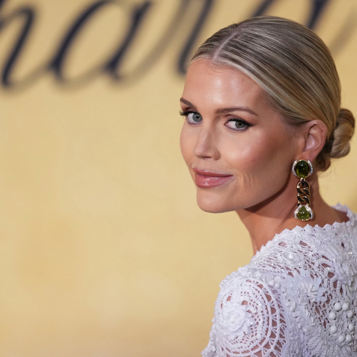 【ダイアナ妃の姪】74カラットのジュエリーが話題に！キティ・スペンサー、モナコでのロイヤルファッション。