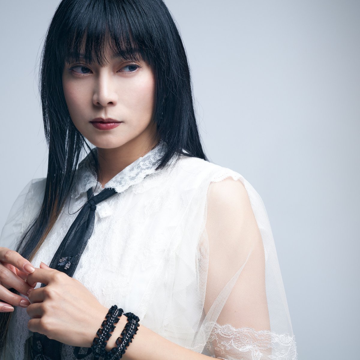 ファッションに命を懸ける「悪役」を演じて、柴咲コウが思ったこと。