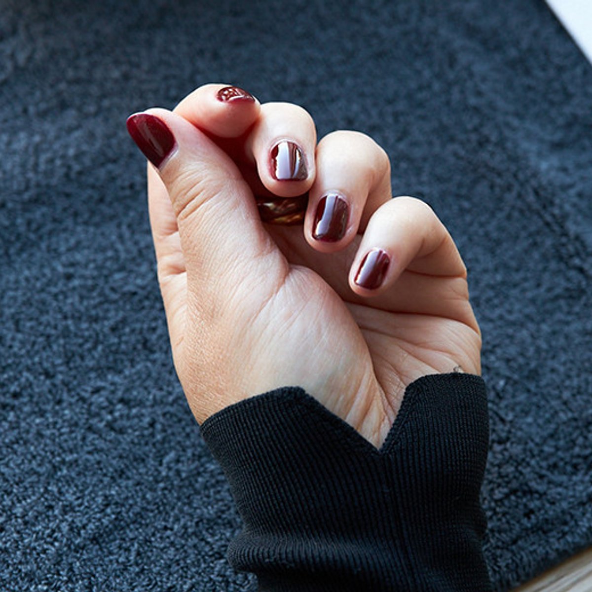 剥がれたネイルも簡単キレイ！ 動画でレクチャー。