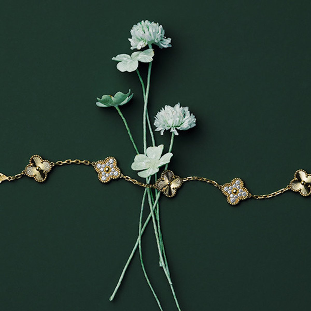 210222-vancleef-and-arpels-1x1