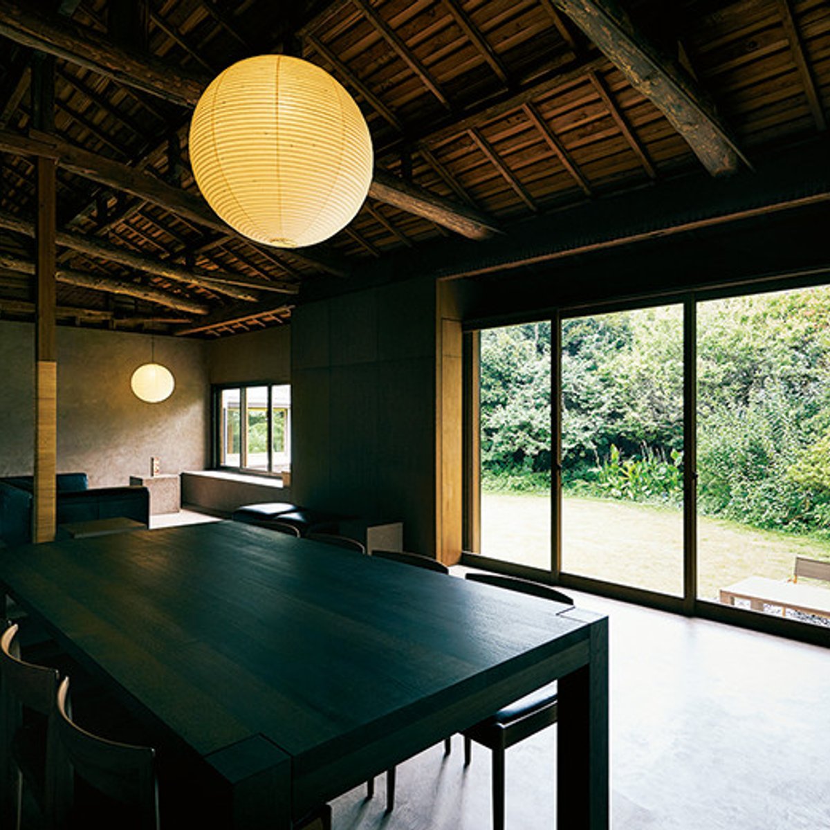 【週末トリップ】バワの建築に魅せられ、甦ったシックな古民家の宿。