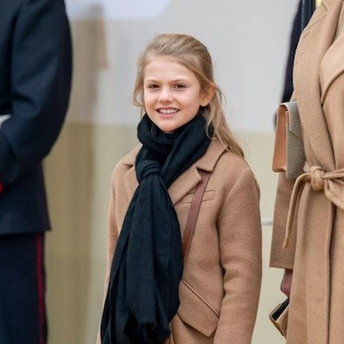 早くも女王の威厳！ スウェーデン王女が9歳に