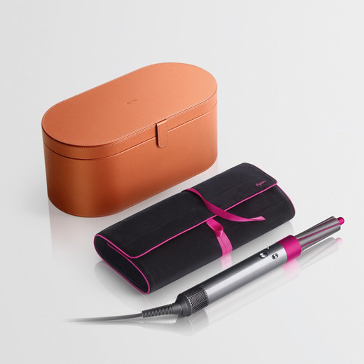 ママ感激！ 母の日にダイソンのヘアケア家電を。