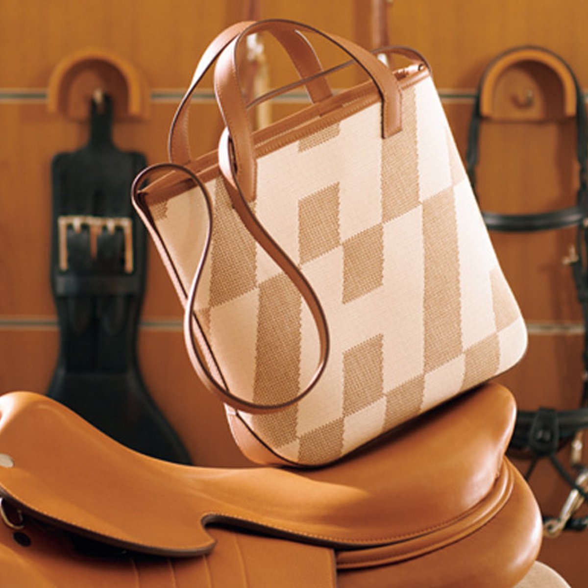 エルメスの新作バッグは、美しい視覚効果に注目。