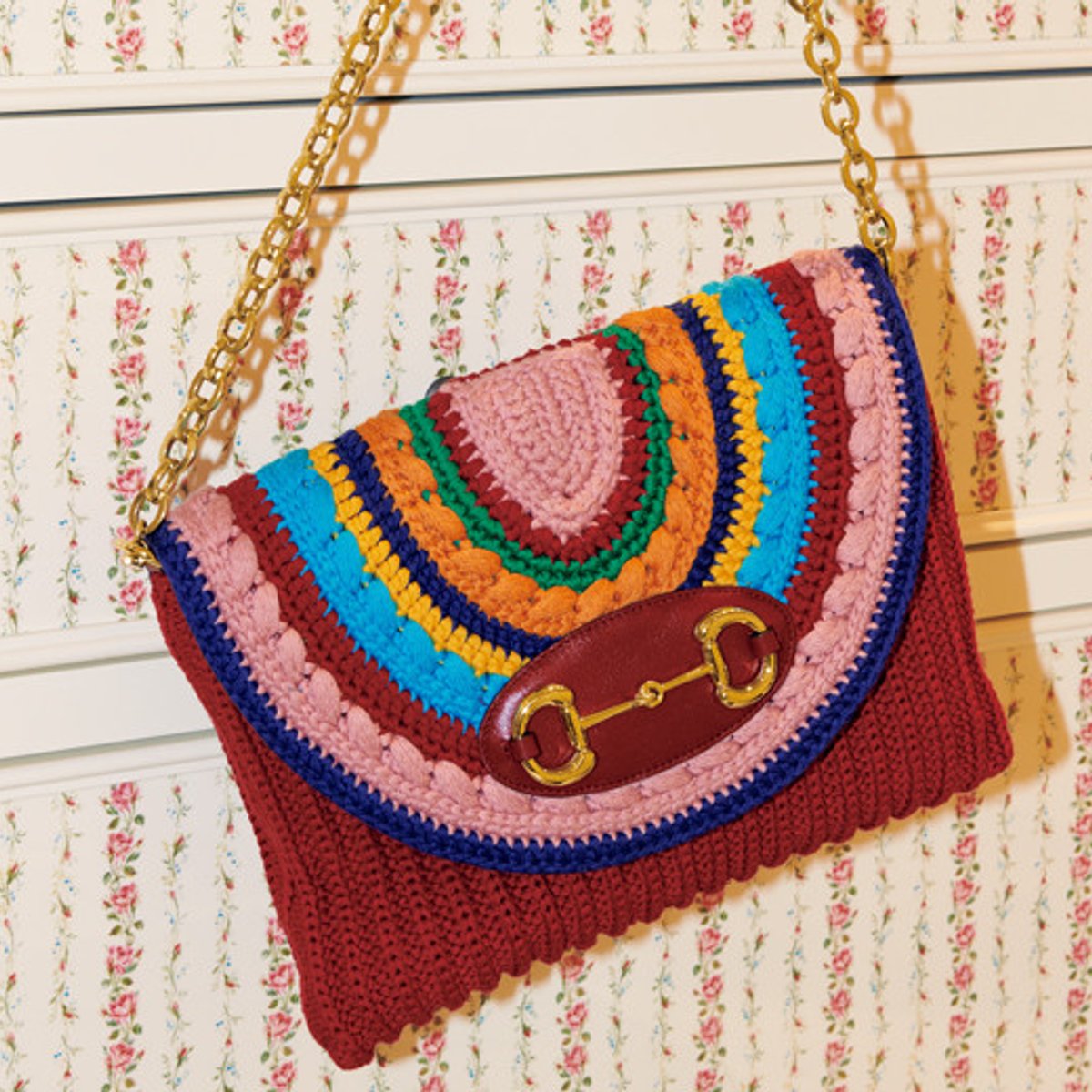 懐かしくて新しい、グッチのコットンニットバッグ。