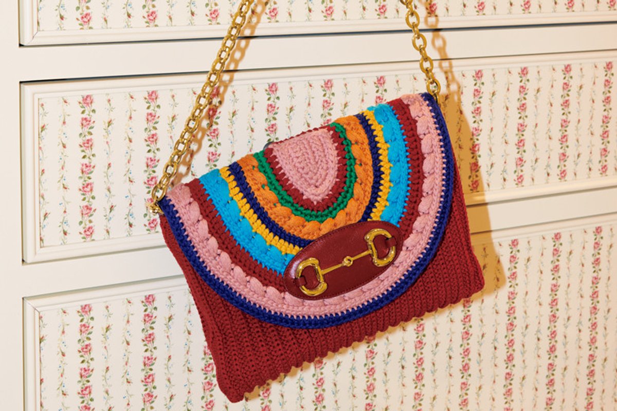 懐かしくて新しい、グッチのコットンニットバッグ。 | madameFIGARO.jp
