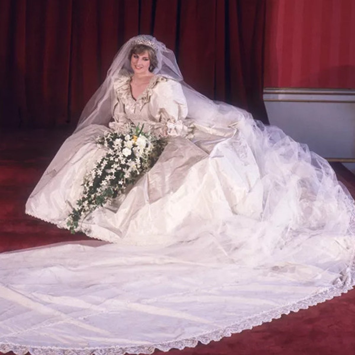 210507-wedding-dress-dianna-01
