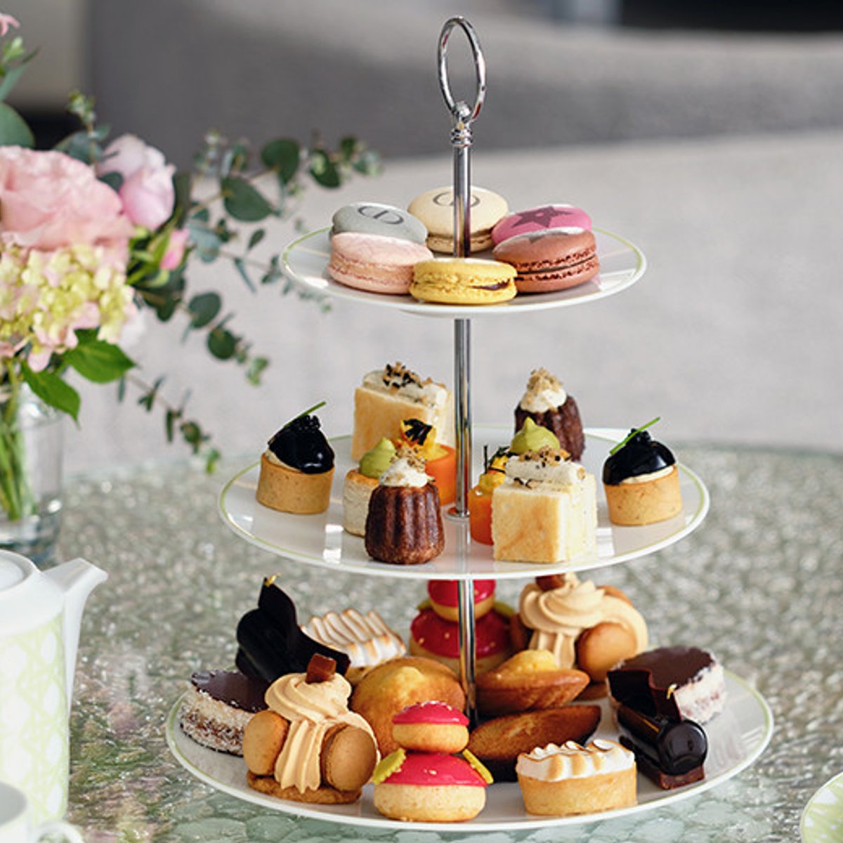 ディオールとラデュレのコラボカフェがオープン！