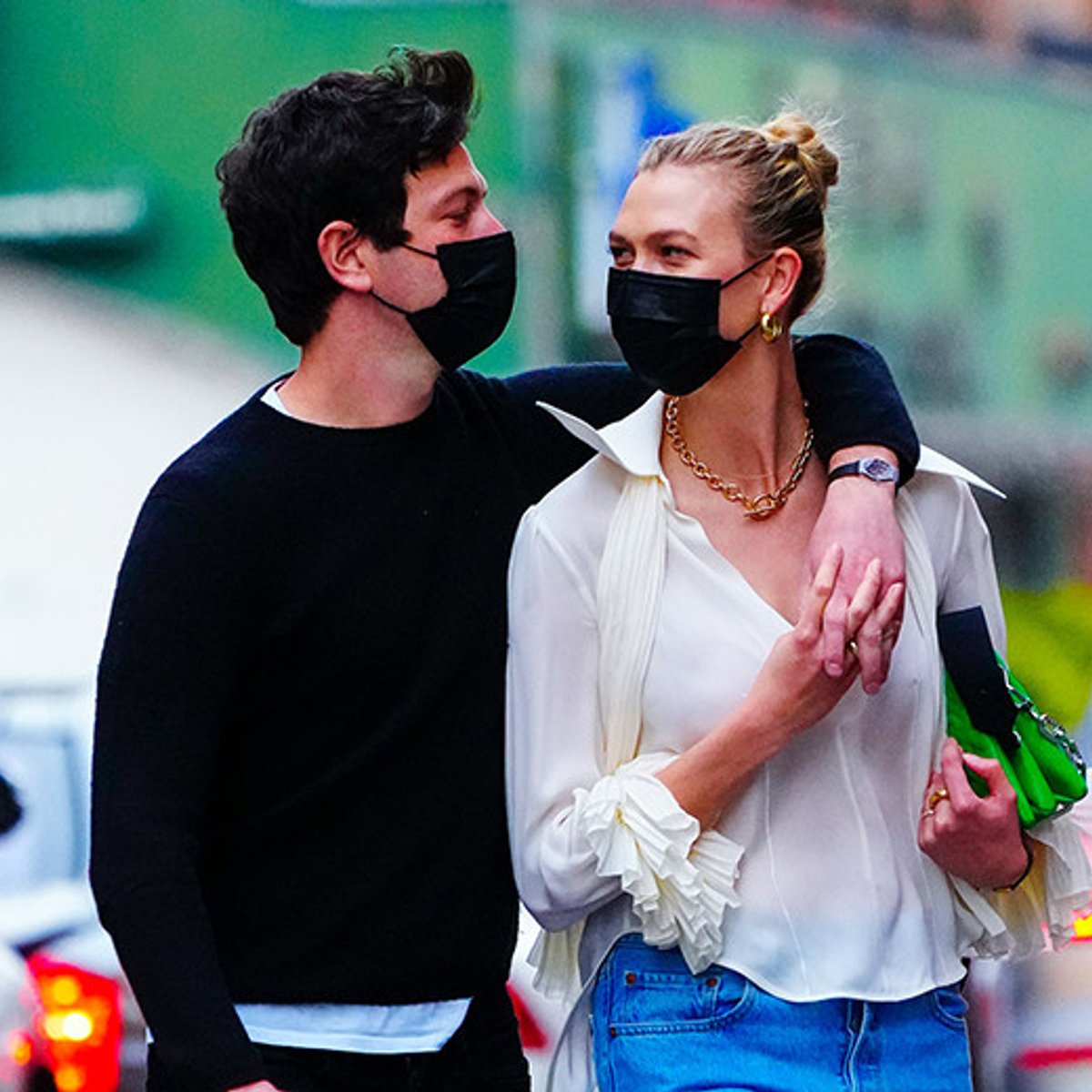 カーリー・クロスが、出産までのクロニクルを披露！