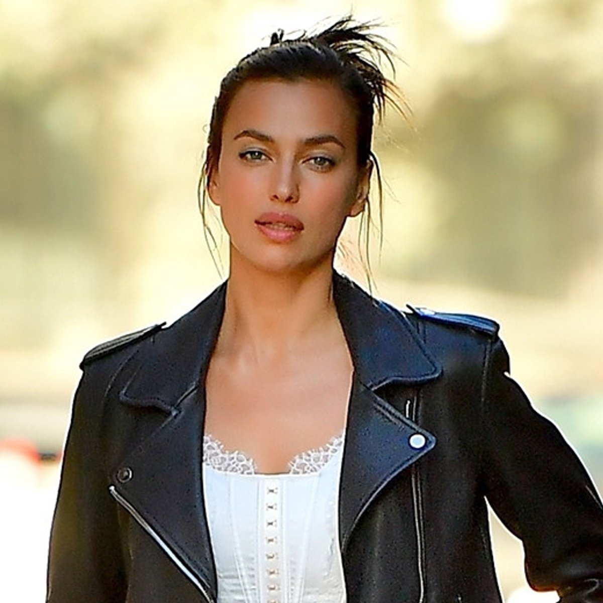 イリーナ・シェイクとカニエ・ウェストが交際！