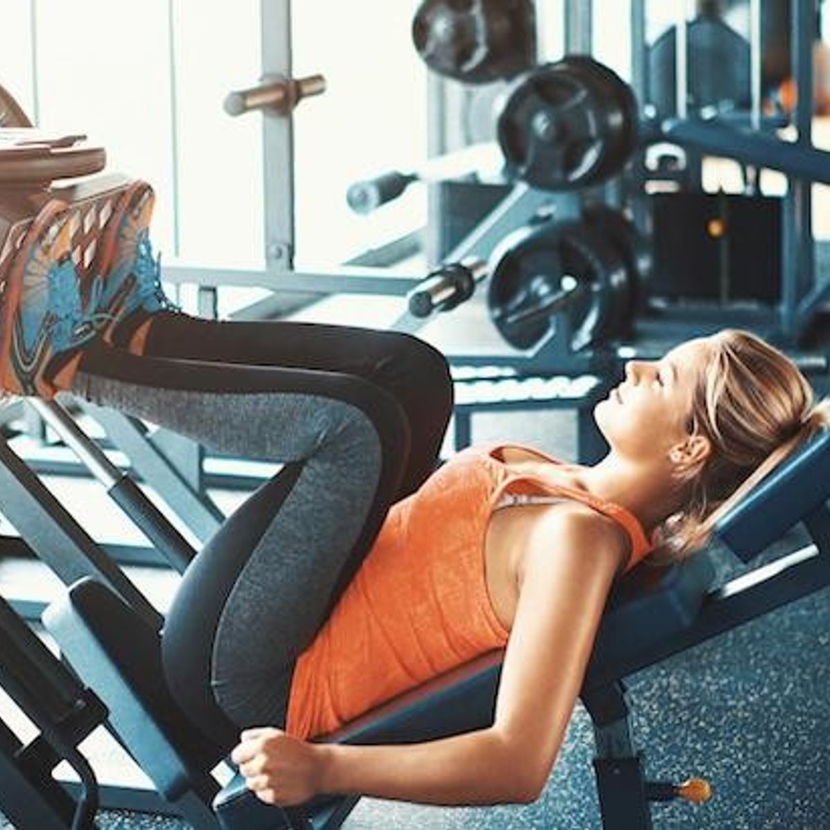 210624-hip-exercise-1x1-2.jpg
